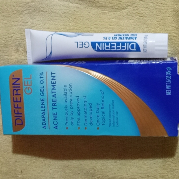 (3) DIFFERIN PRODUCTS: LG GEL TUBE, PORE-MINIMIZING TONER, OIL ABSORBING MOISTUR - Picture 2 of 5